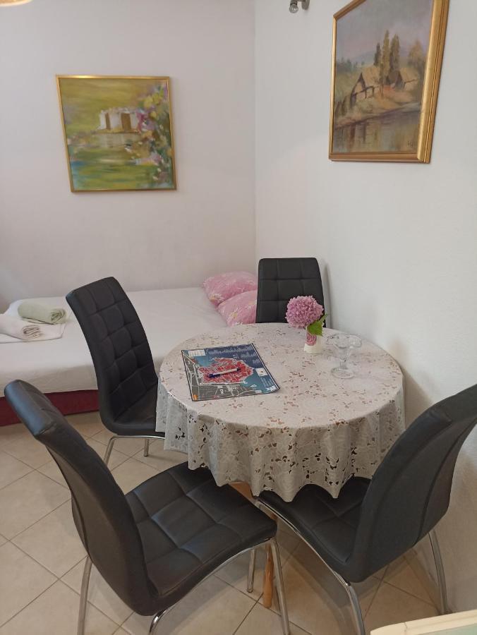 Apartment Rina - Old Town